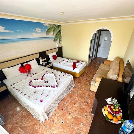 First Class Hotel Alanya Buitenkant foto