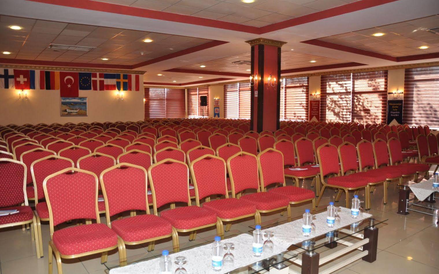 First Class Hotel Alanya Buitenkant foto