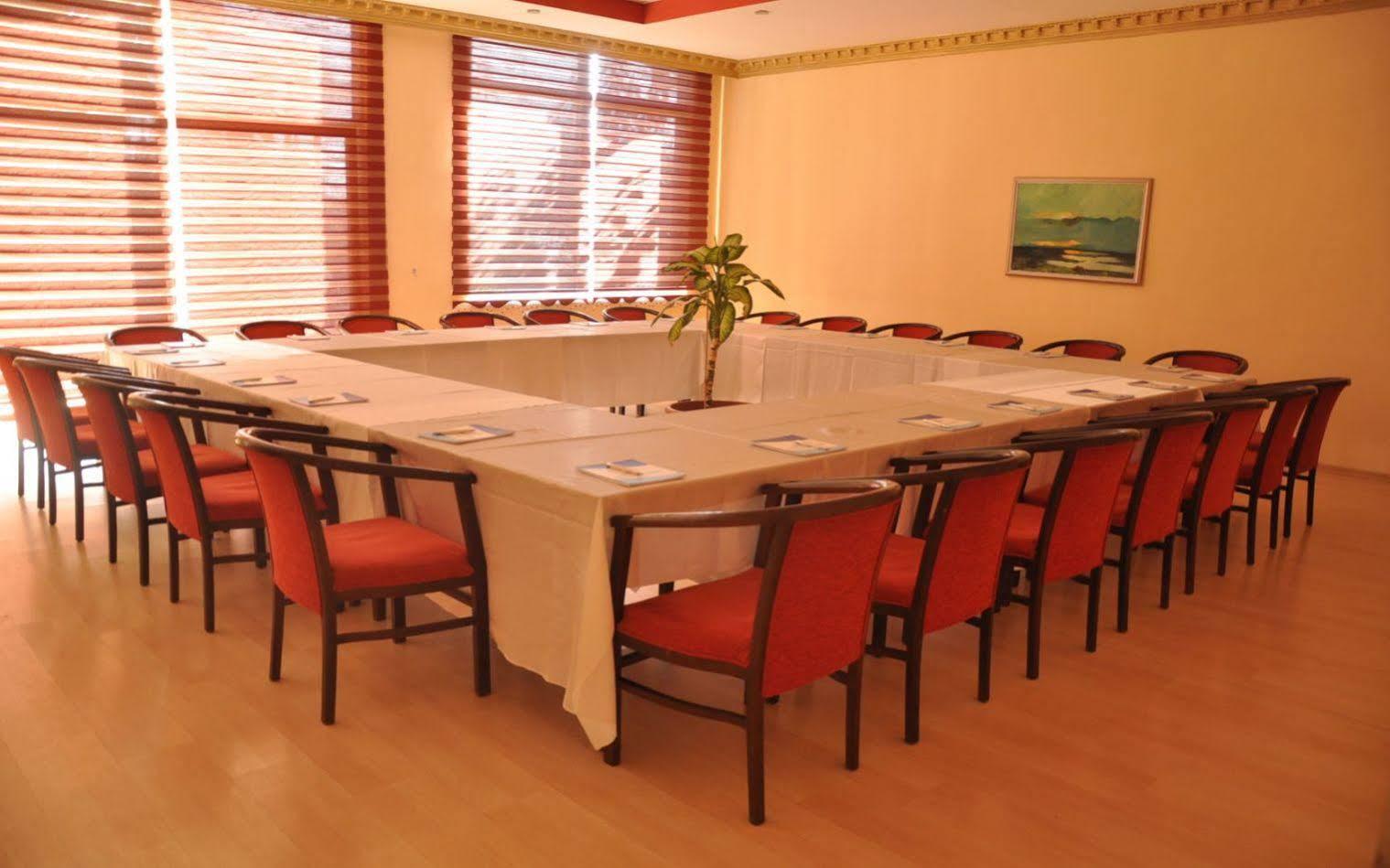 First Class Hotel Alanya Buitenkant foto