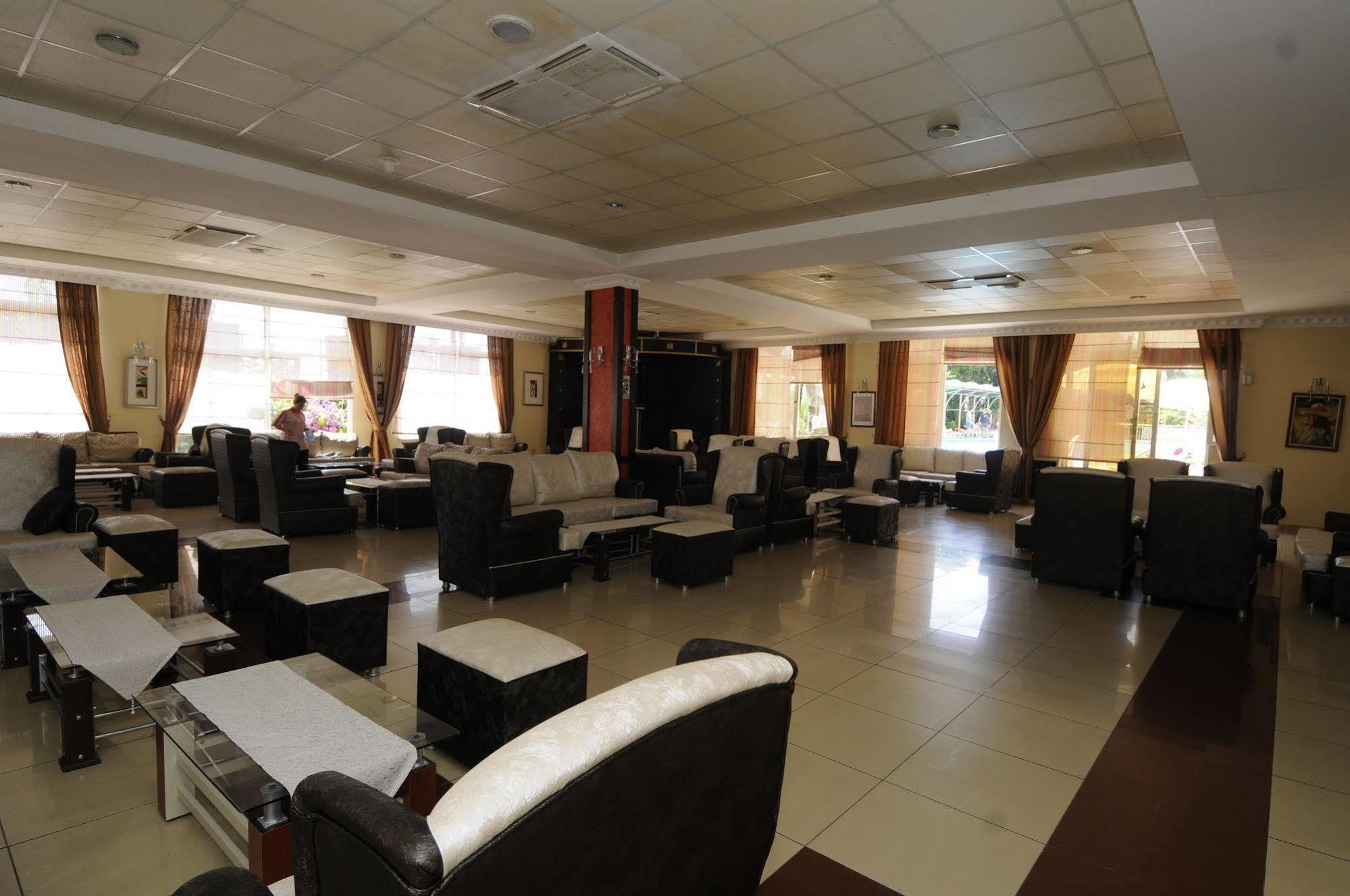 First Class Hotel Alanya Buitenkant foto