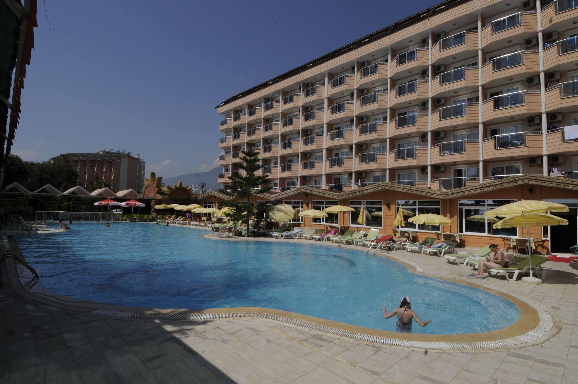First Class Hotel Alanya Buitenkant foto