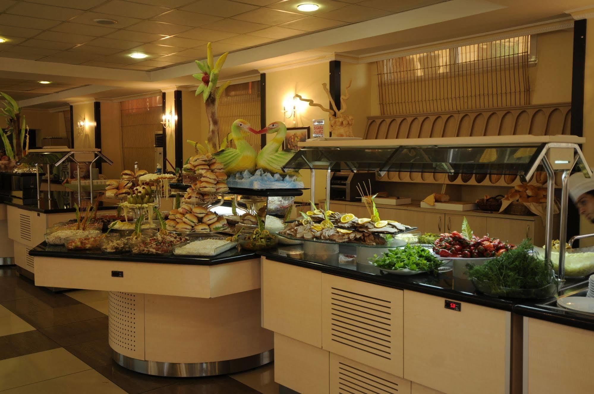 First Class Hotel Alanya Buitenkant foto