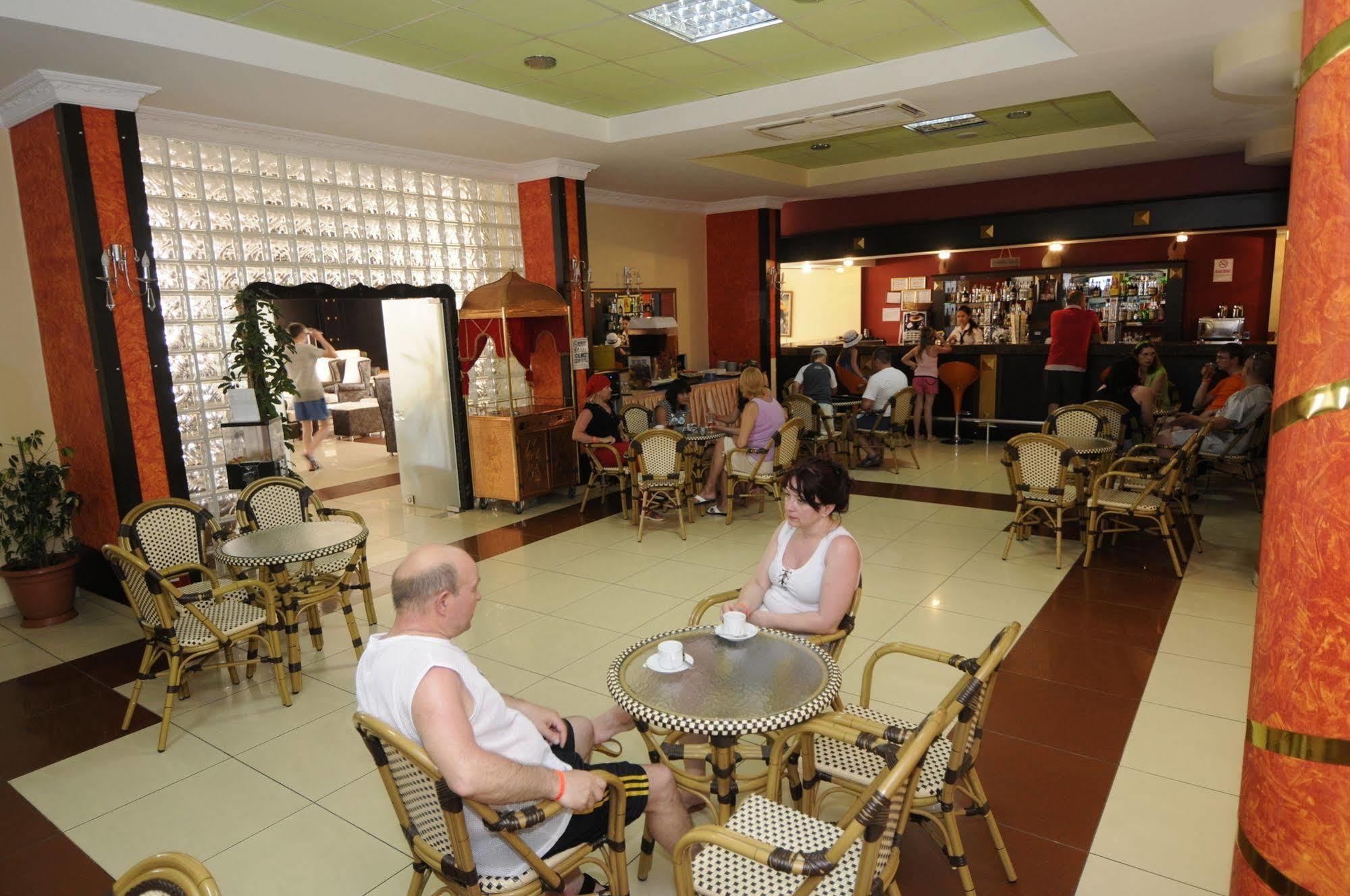 First Class Hotel Alanya Buitenkant foto